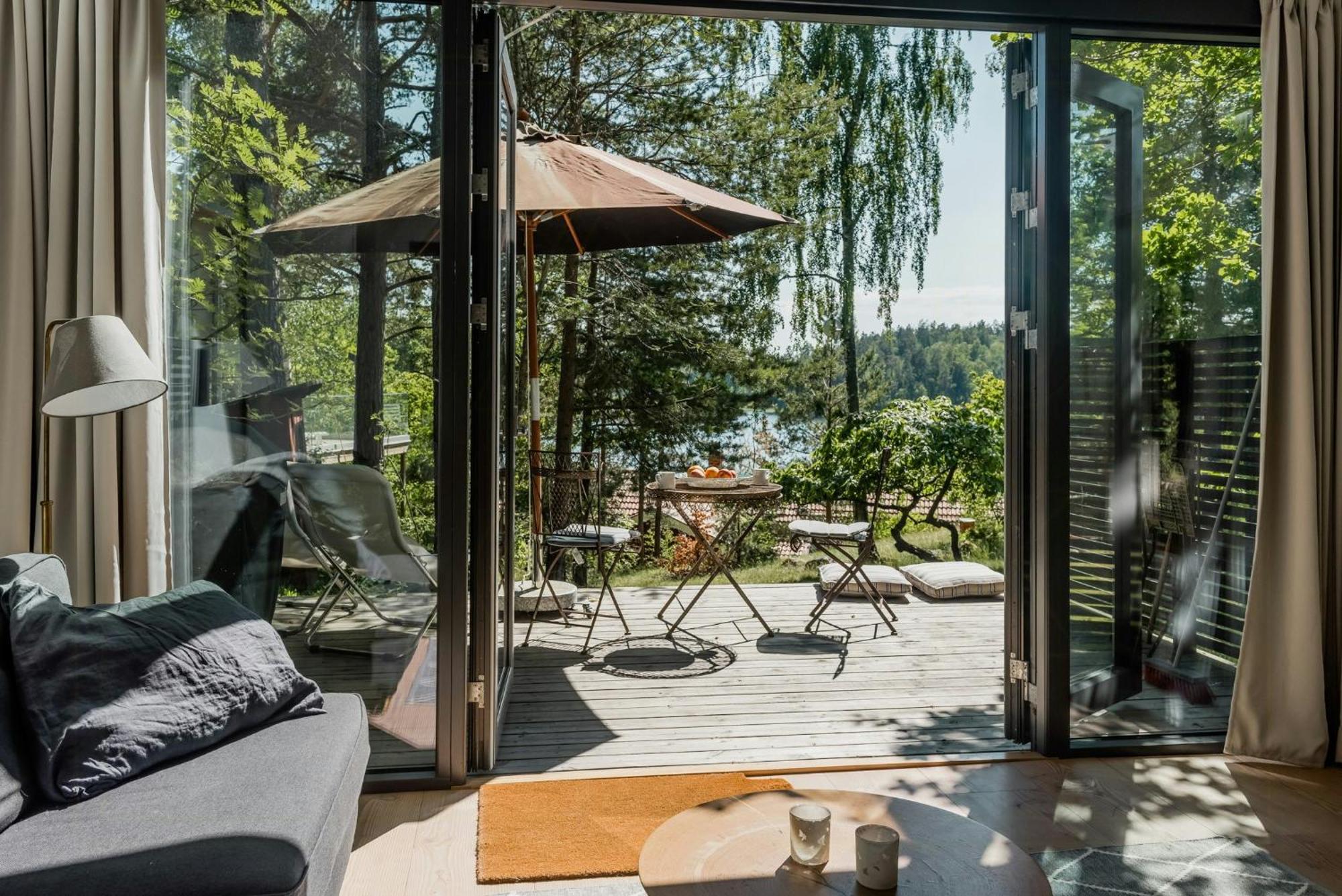 Charmerende Feriehus Med Havudsigt Naer Stockholm Värmdö Exteriör bild